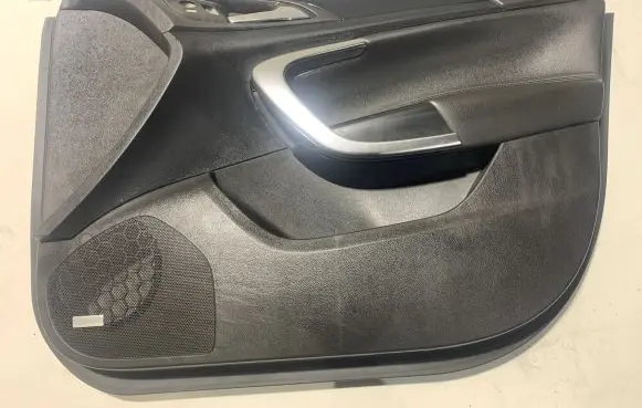 Opel Insignia A Front door card panel trim