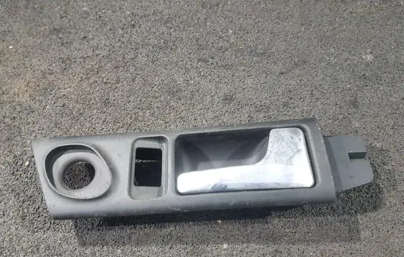 Audi A6 S6 C4 4A Front door interior handle 4a0837020c