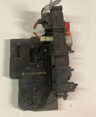 Mercedes-Benz E W212 Fuse module 5DK01102301
