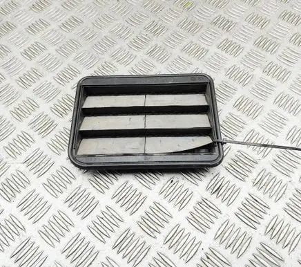 BMW 5 G30 G31 G38 Quarter panel pressure vent 9176945