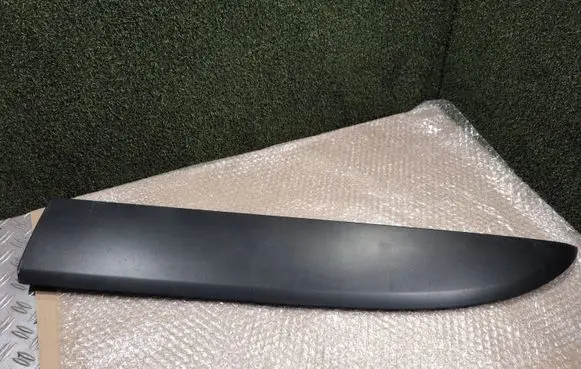 Renault Trafic III (X82) Front door trim (molding) 808213720R