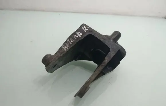 Opel Antara Engine mounting bracket X00765