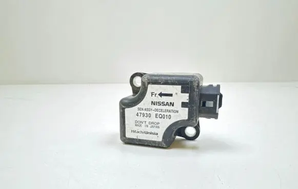 Nissan X-Trail T30 ESP acceleration yaw rate sensor 47930EQ010