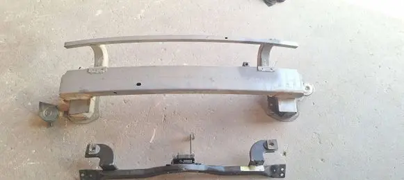 Volvo V70 Front bumper cross member