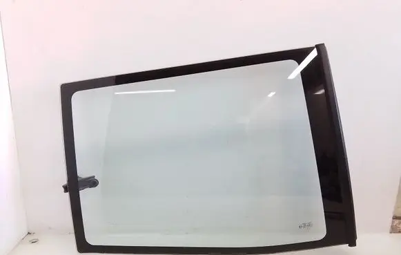 Ford Maverick Side middle window/glass 43R000016