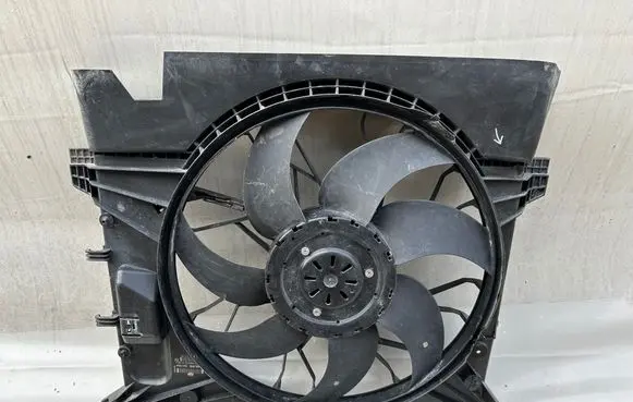 Electric radiator cooling fan