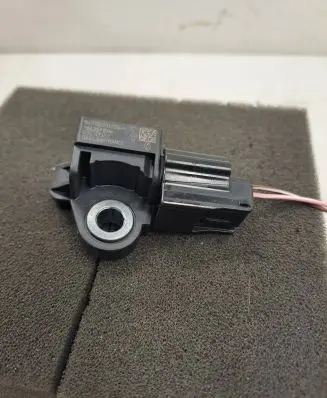 Dacia Sandero III Airbag deployment crash/impact sensor 988307904R