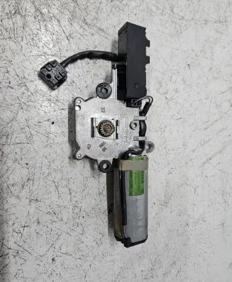 Mercedes-Benz C W202 Sunroof motor/actuator 0390201608 2028208810