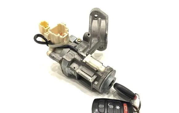 Toyota Corolla Verso E121 Ignition lock 45020-33-6