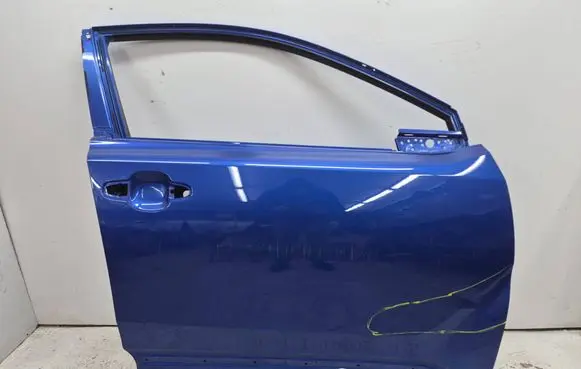 Toyota C-HR I Front door
