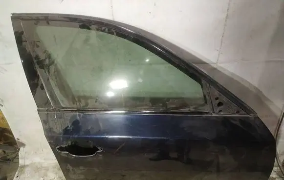 BMW 5 E60 E61 Front door melynos