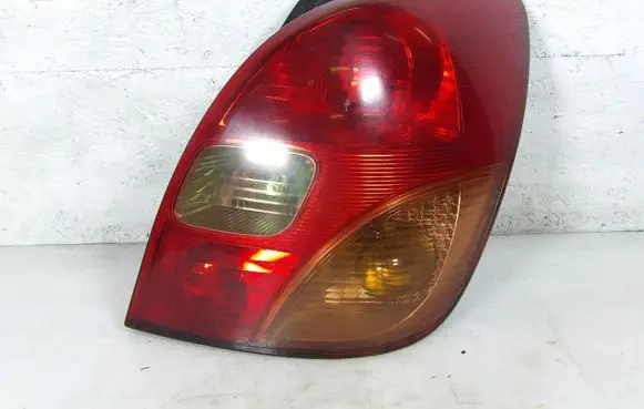 Toyota Corolla Verso E121 Rear/tail lights 13-71