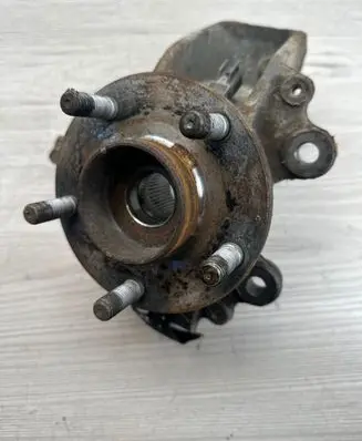 Ford C-MAX I Front wheel hub