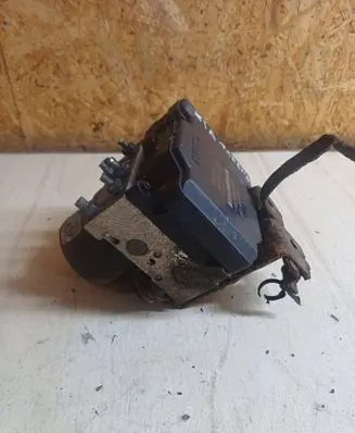 KIA Carens II ABS Pump 589201D300 5WY7624C