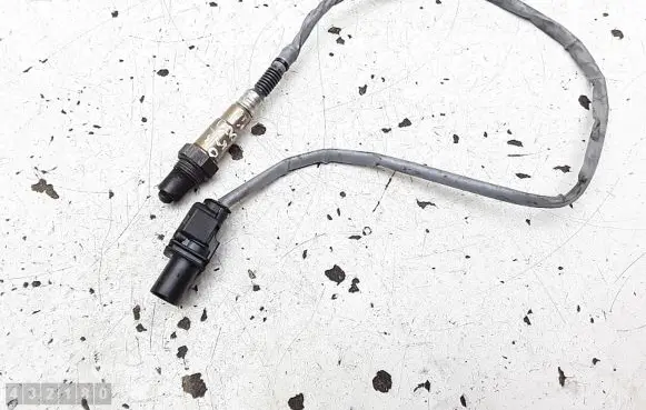 Nissan Qashqai Lambda probe sensor 0281004148