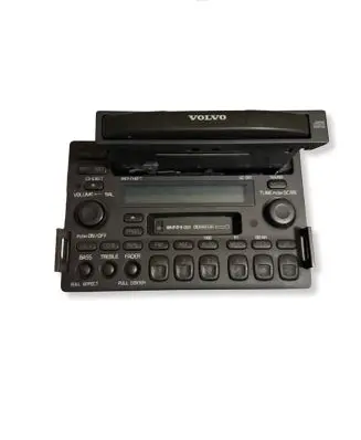 Volvo C70 Radio/CD/DVD/GPS head unit 3533896 020051