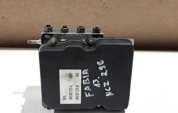 Skoda Fabia Mk2 (5J) ABS Pump 6R0907379AL 6R0614517AG