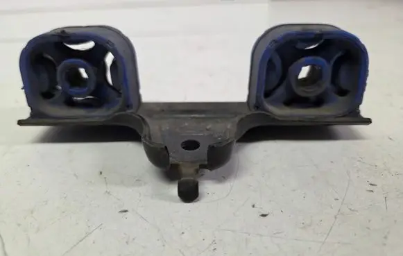 Renault Arkana Muffler mount bracket/holder 206511883R