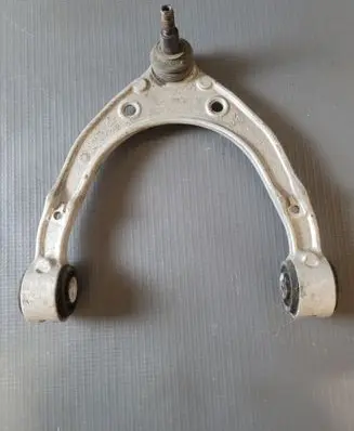 Volkswagen Touareg II Front lower control arm/wishbone 7P0407021