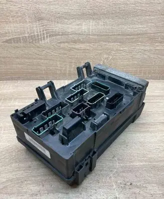 Chrysler Voyager Fuse module 04869204AL 23417D