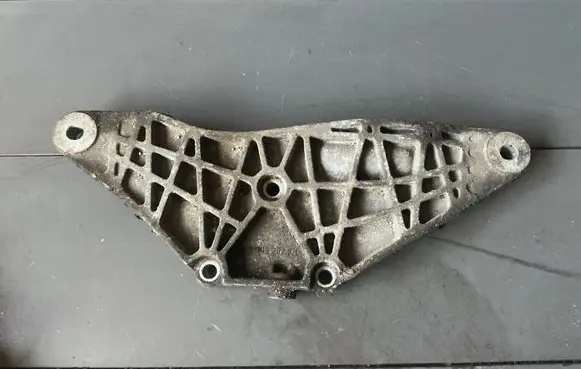 Audi A4 S4 B6 8E 8H Rear differential/diff mount bracket 8e0599287