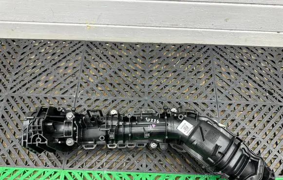 BMW X1 F48 F49 Intake manifold 8513653