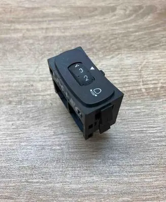 Renault Espace IV Headlight level height control switch 8200147868