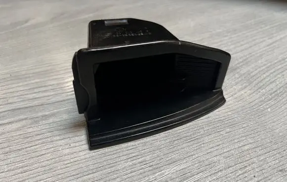 Mercedes-Benz E W211 Car ashtray A2118100233