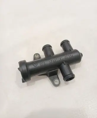 Volkswagen Golf VII Engine coolant pipe/hose 5QE121113