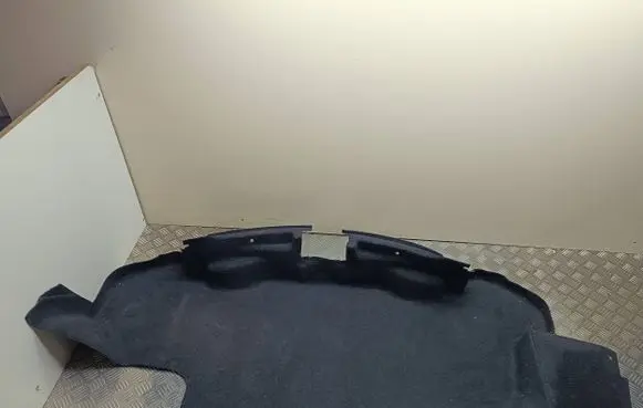 Trunk/boot floor carpet liner