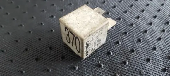 Seat Altea Other relay 8D0951253