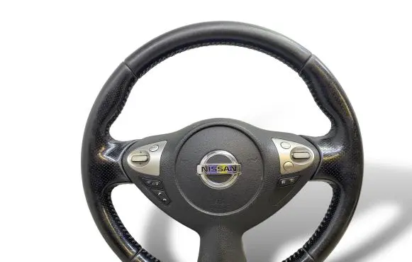 Nissan Juke I F15 Steering wheel
