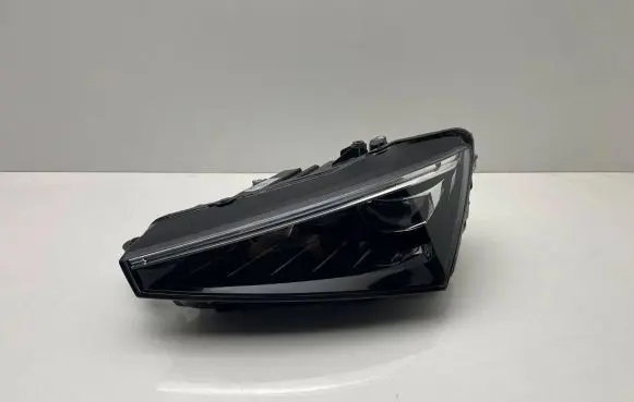 Skoda Scala Headlight/headlamp 657941015A