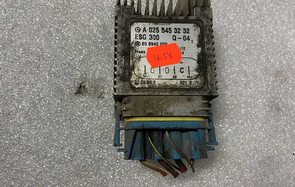 Mercedes-Benz E W210 Coolant fan relay A0255453232 0255453232