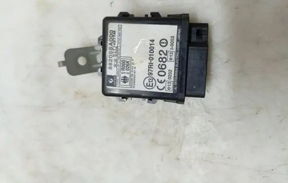 Subaru Forester SG Immobilizer control unit/module 88205SA000 97RI010014