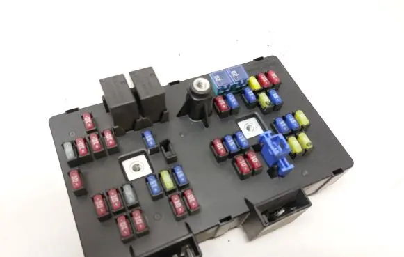 Opel Antara Fuse module