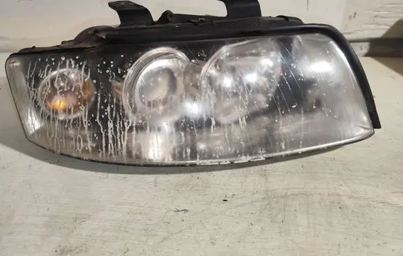 Audi A4 S4 B6 8E 8H Headlight/headlamp