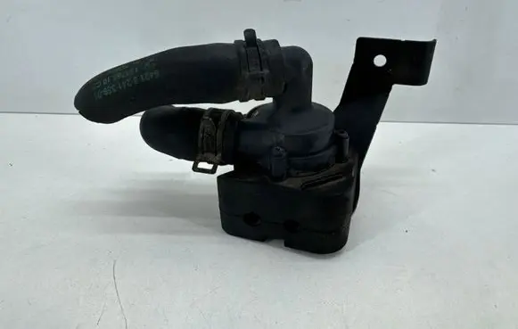 BMW 5 F10 F11 Electric auxiliary coolant/water pump 17669711
