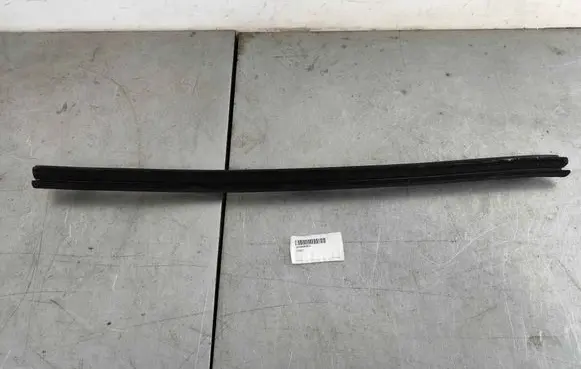 Tesla Model S Rubber seal front door window/glass 103840600A