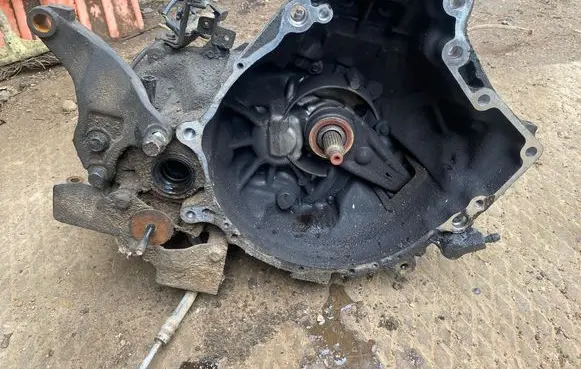 Mazda 626 Manual 5 speed gearbox G562 G562K1