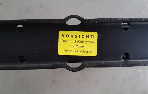 Opel Omega A Coolant radiator 1084786 47345040 13033