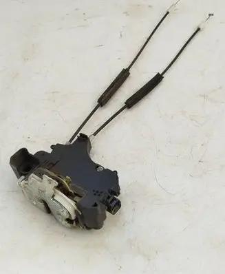 Mitsubishi Colt Rear door lock MN145942