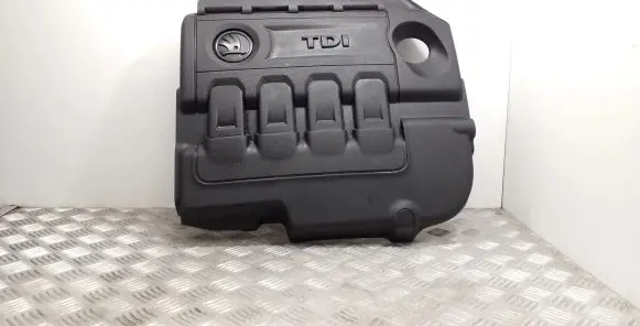 Skoda Octavia Mk3 (5E) Engine cover (trim) 04L103925T 04L103954T