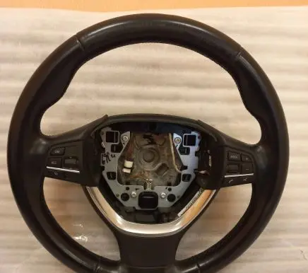 BMW 5 F10 F11 Steering wheel 6102240