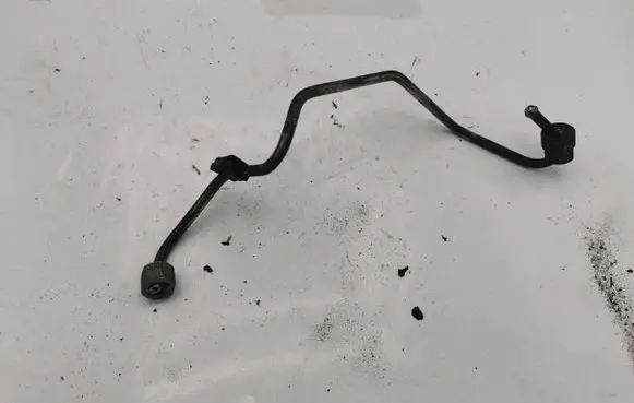 BMW 5 E60 E61 Fuel injector supply line/pipe NOCODE