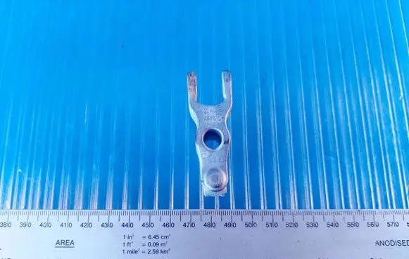 Opel Insignia A Fuel Injector clamp holder 34763