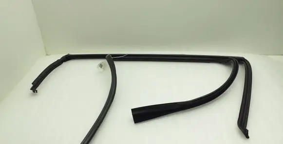 BMW X4 F26 Rubber seal rear door window/glass 51357335498 7335498