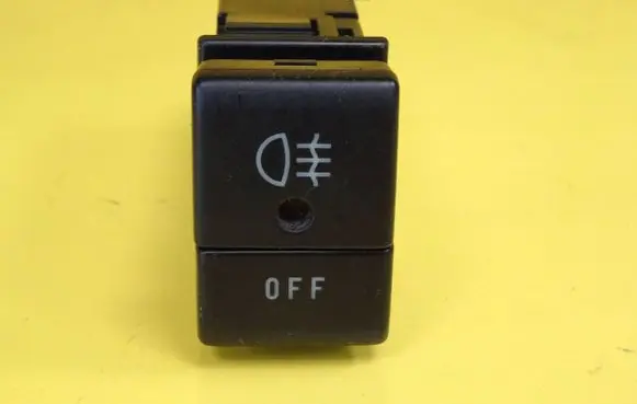 Fog light switch