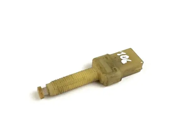 Volkswagen PASSAT B5 Brake pedal sensor switch 443945515