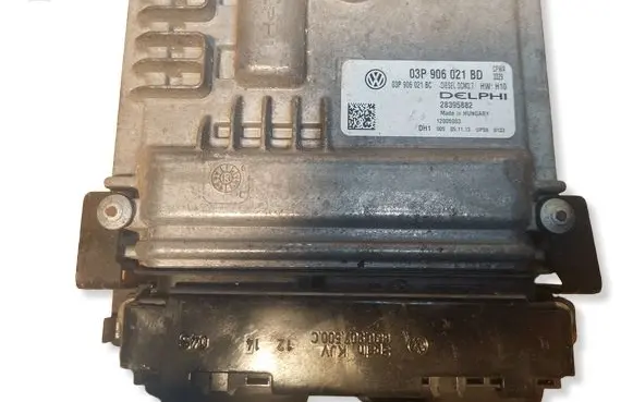 Seat Ibiza IV (6J,6P) Engine control unit/module ECU 03P906021BD 28395882 03P906021BC